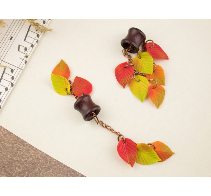 Colorful fall leaves Dangle gauge earrings for stretched ears Wooden tunnels Autumn Woodland Chain hangers Handmade