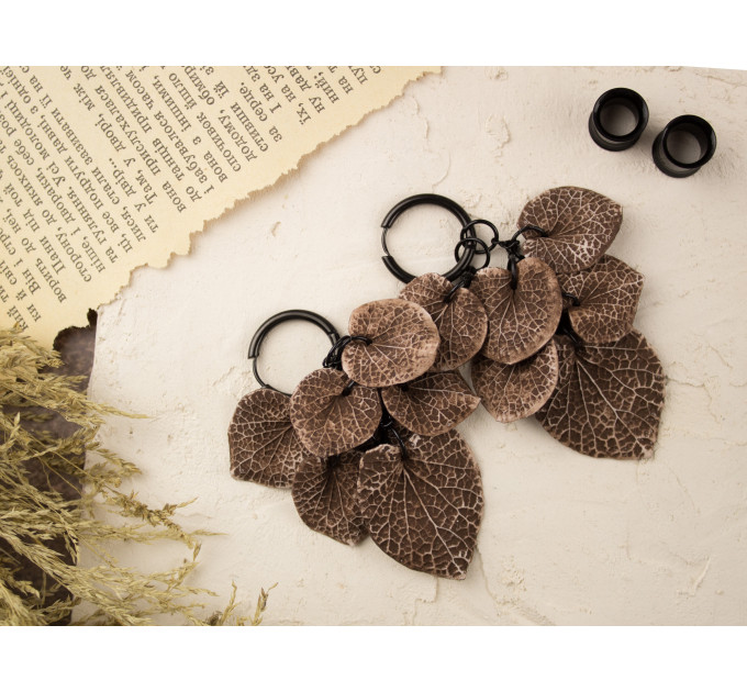 Beige brown chain hangers Dangle plugs and gauges Retro ancient bone ivory leaves Fall leaf tunnels
