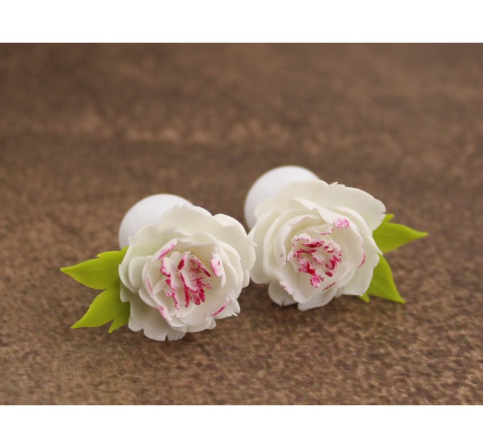 White peony flower ear plugs for stretched ears Bridal gauge earrings Floral jewelry for wedding Handmade