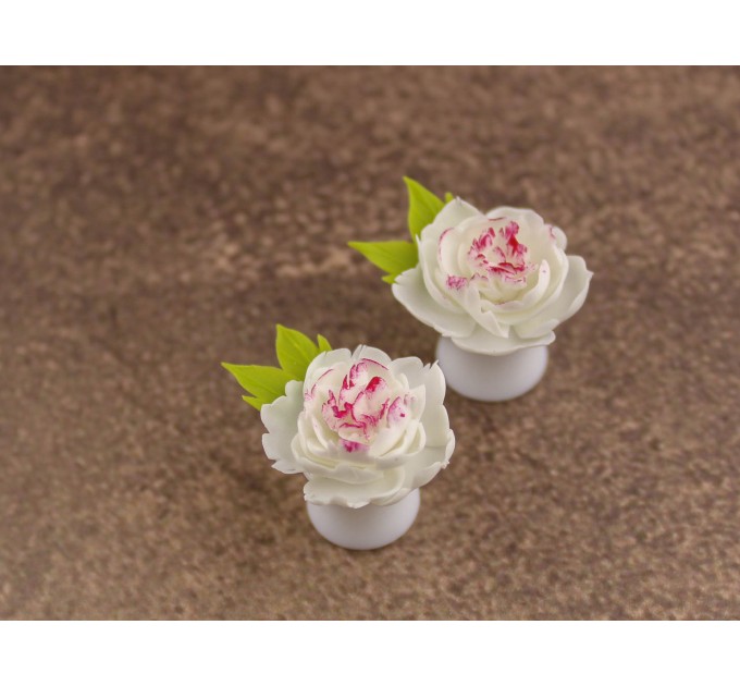 White peony flower ear plugs for stretched ears Bridal gauge earrings Floral jewelry for wedding Handmade