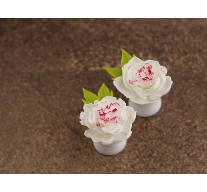 White peony flower ear plugs for stretched ears Bridal gauge earrings Floral jewelry for wedding Handmade